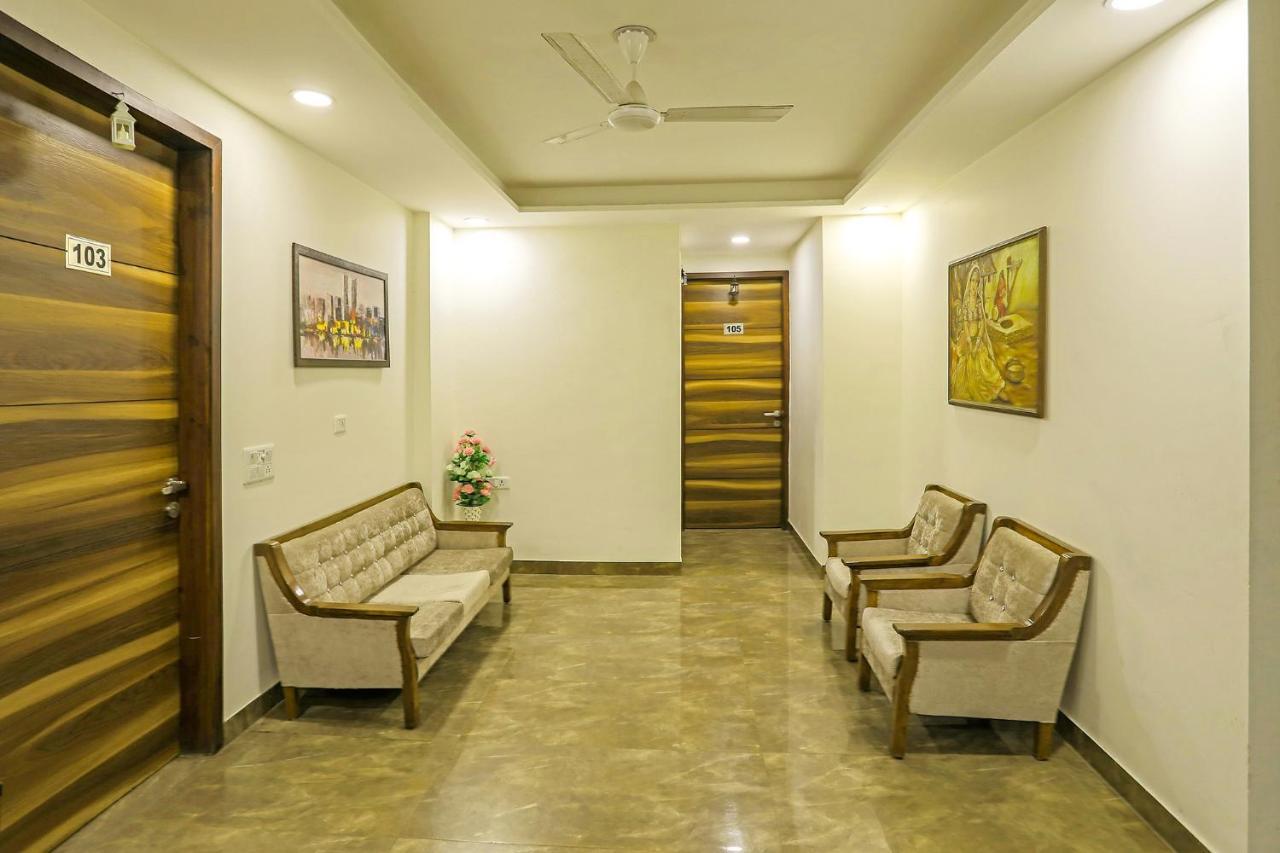 Fabhotel White House Bnb - Nr Yashobhoomi Convention Centre Delhi  Exterior photo