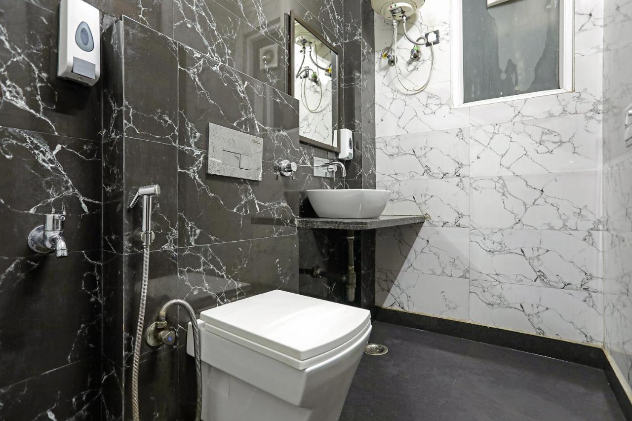 Fabhotel White House Bnb - Nr Yashobhoomi Convention Centre Delhi  Exterior photo
